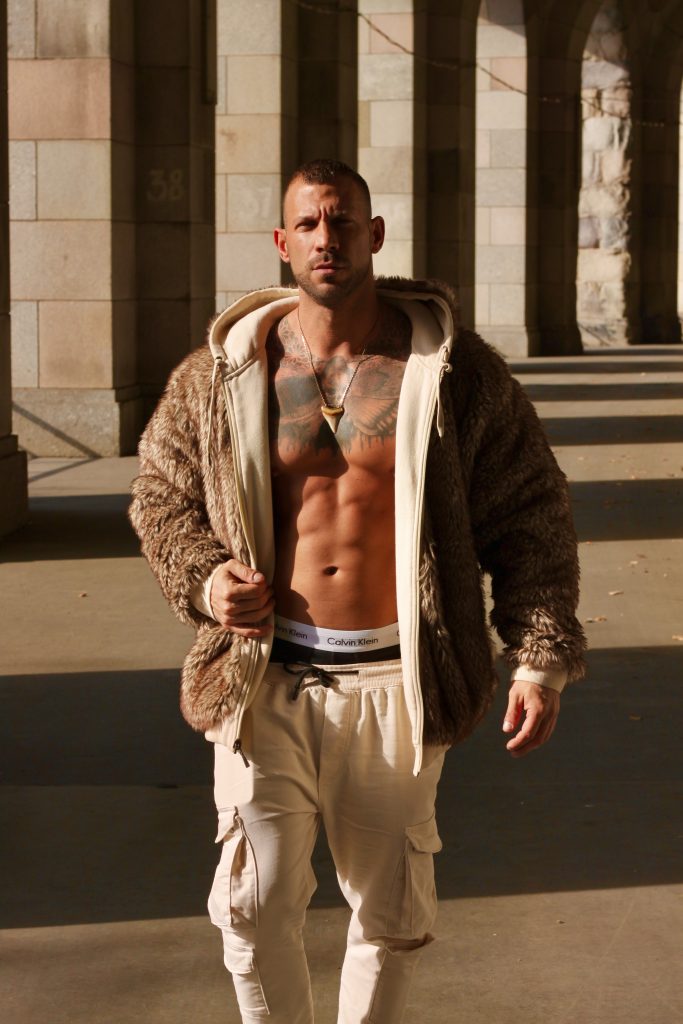 Alex – charismatic Male Escort for dinner dates in Melbourne